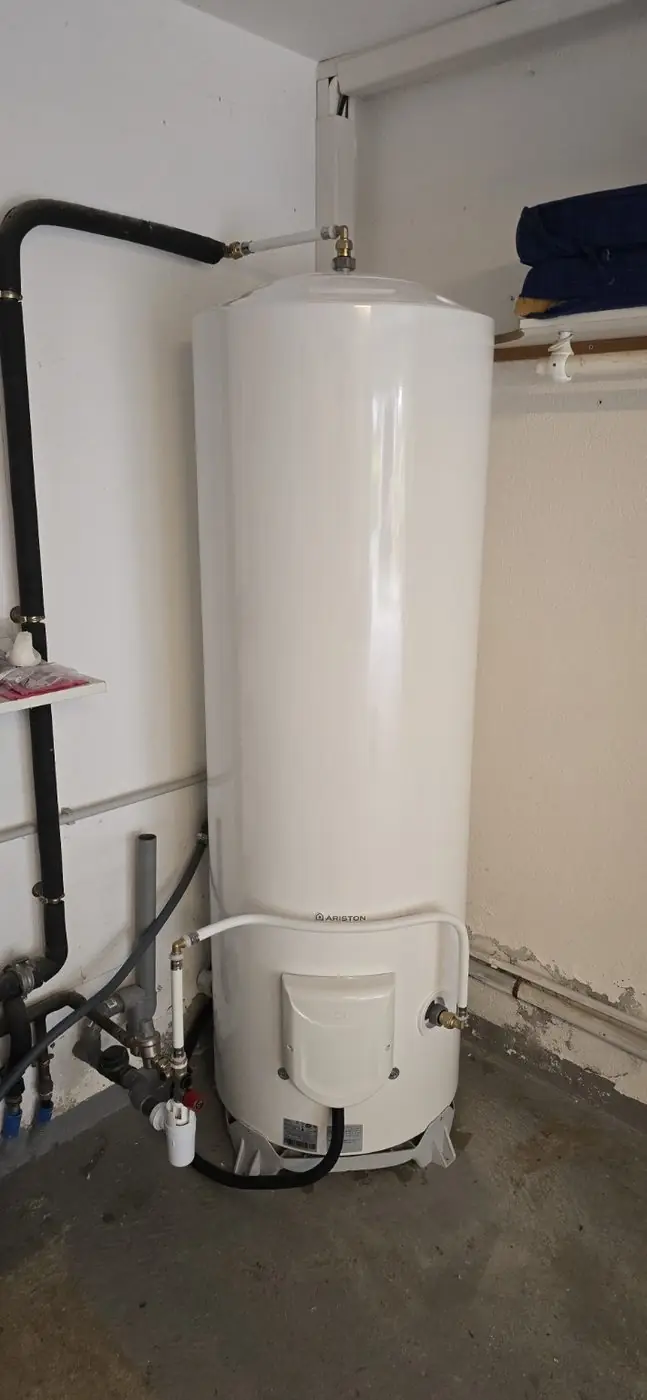 Remplacement d’un chauffe-eau Ariston à Ajaccio