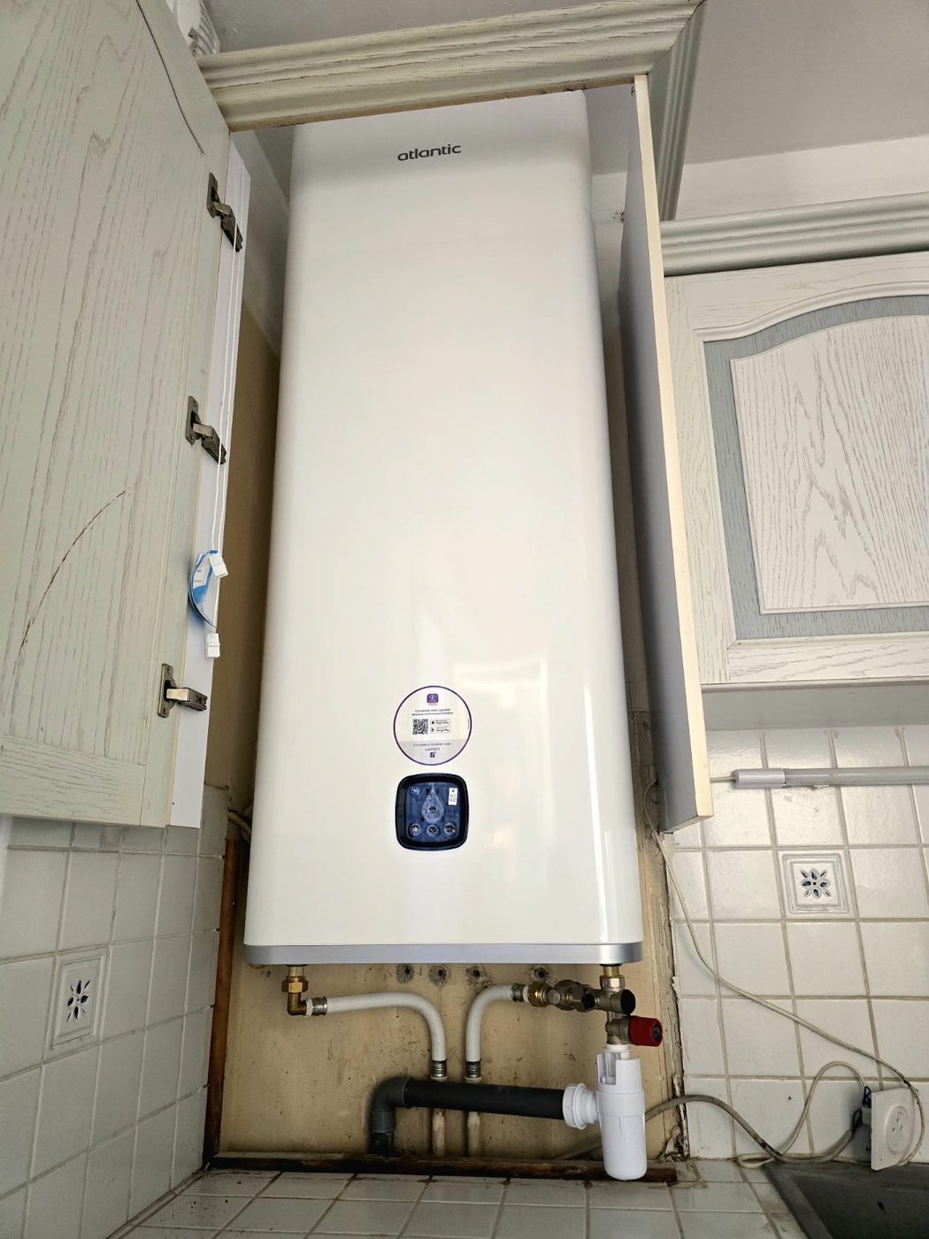Chauffe-eau Atlantic en placard