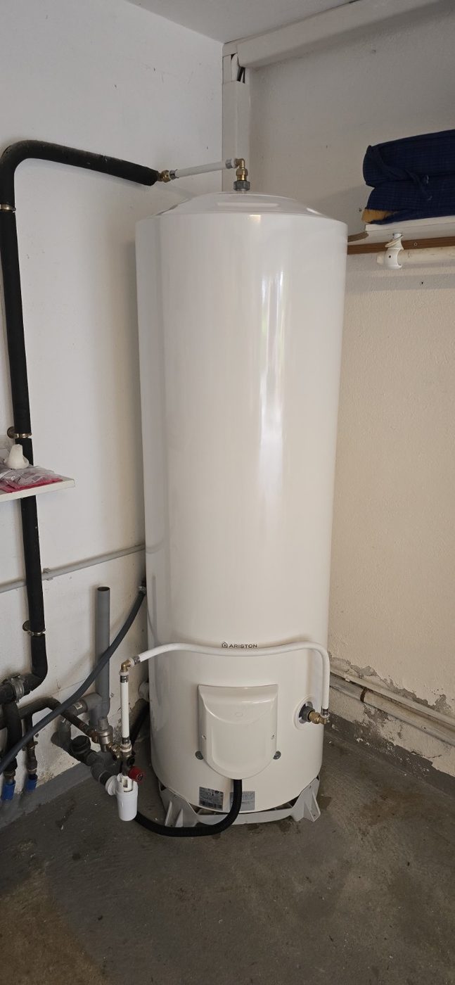 Remplacement d’un chauffe-eau Ariston à Ajaccio
